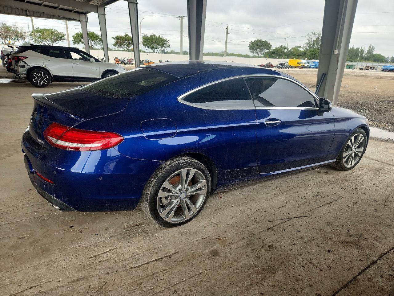 2017 Mercedes-Benz C 300 4Matic - Фото 3