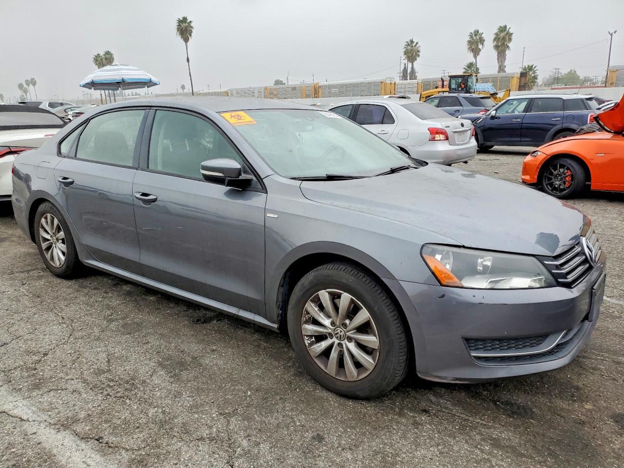 2015 Volkswagen Passat S - Image 4