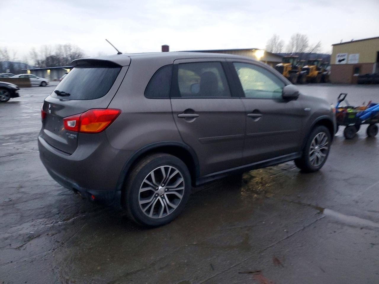 2016 Mitsubishi Outlander Sport Es - Фото 3