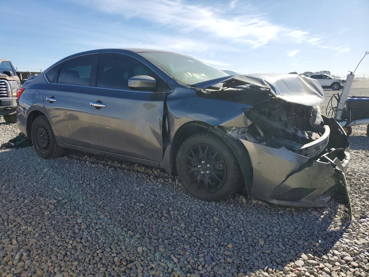 2019 Nissan Sentra S - Фото 4