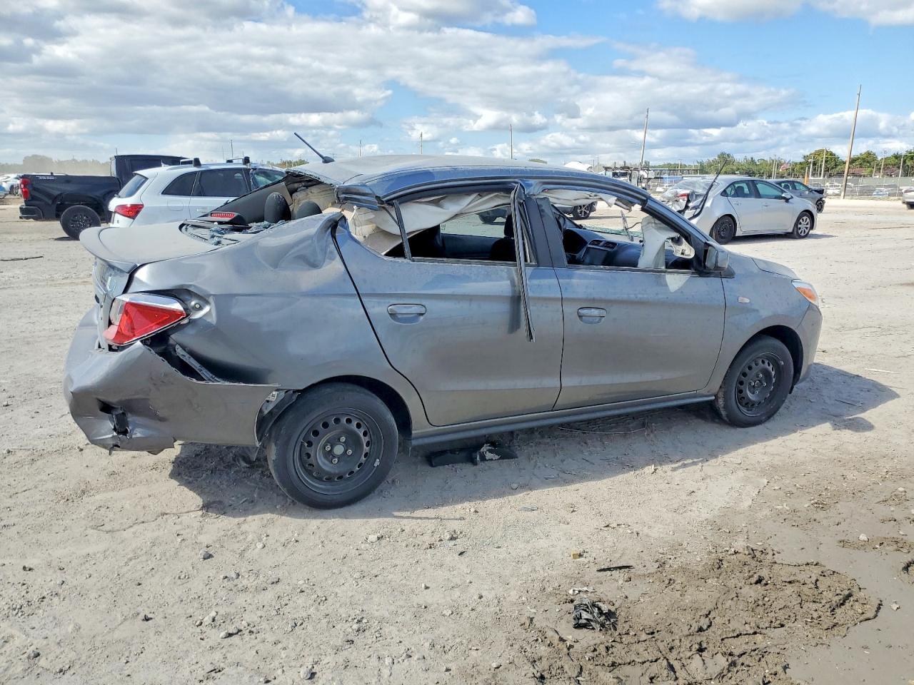 2023 Mitsubishi Mirage G4 Es - Фото 3