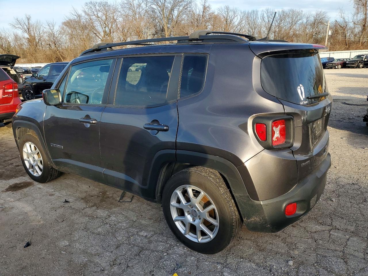 2021 Jeep Renegade Latitude - Фото 2