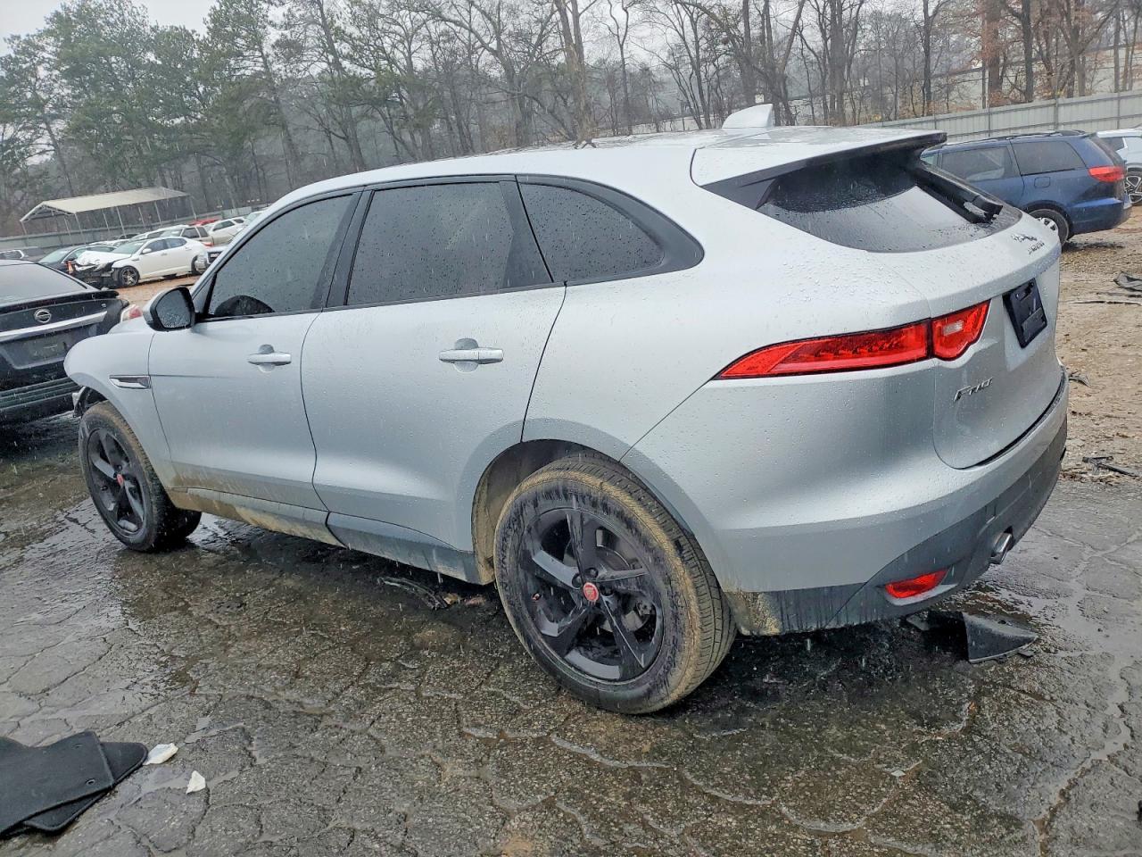 2017 Jaguar F-Pace - Image 2