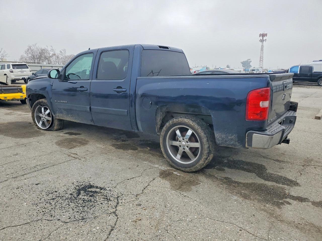 2008 Chevrolet Silverado C1500 - Фото 2