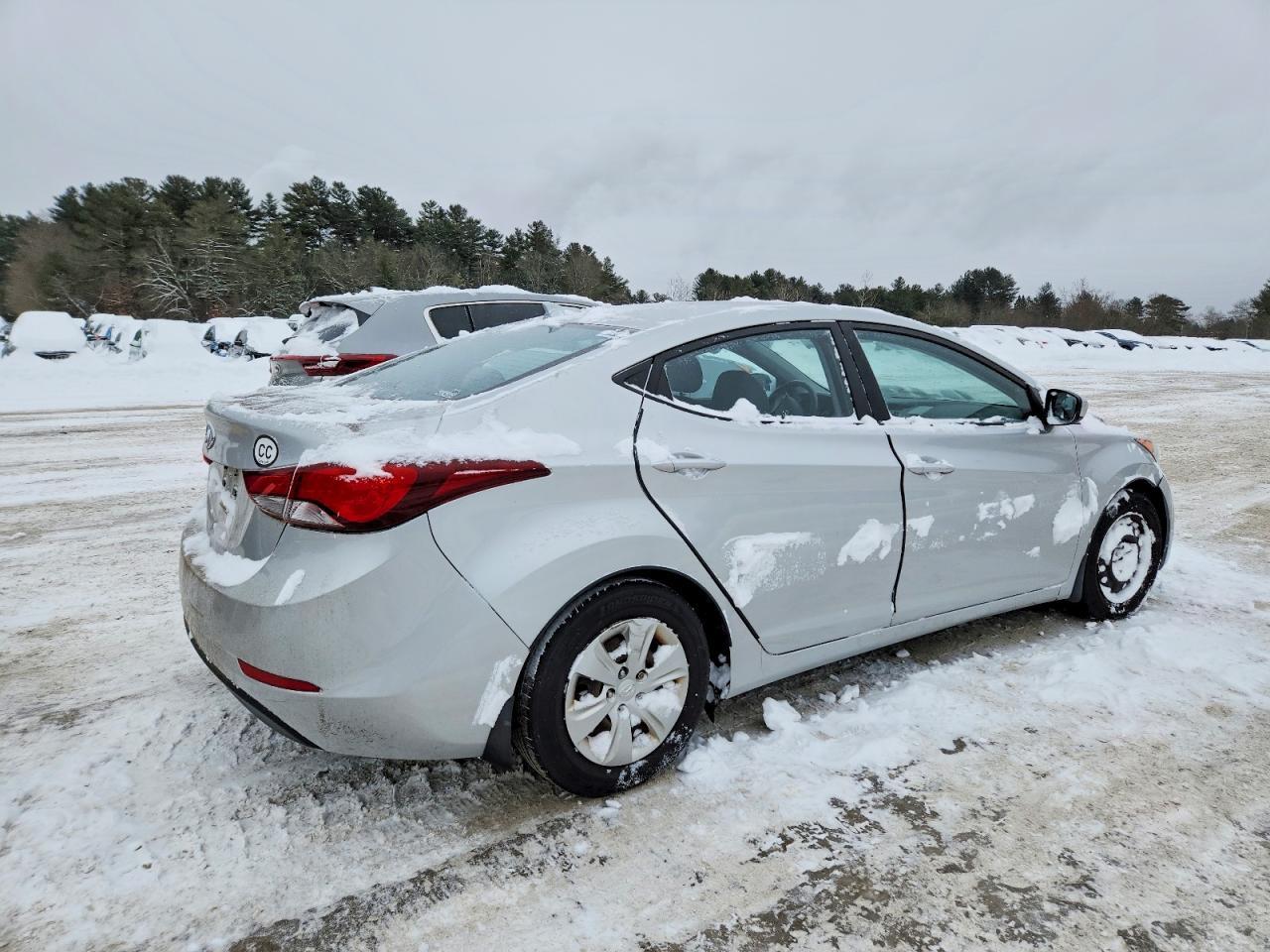 2016 Hyundai Elantra Se - Фото 3