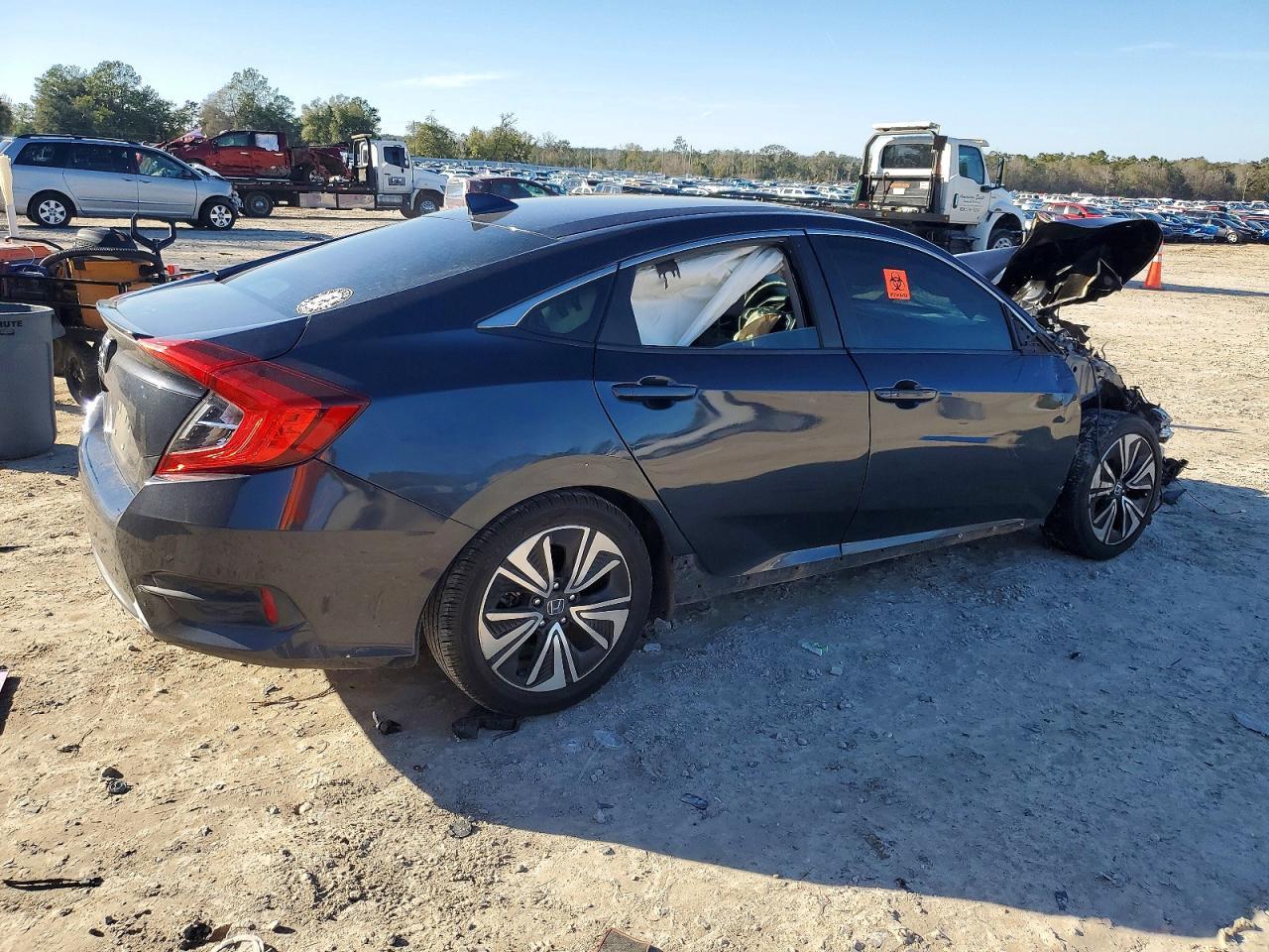 2018 Honda Civic Ex - Image 3