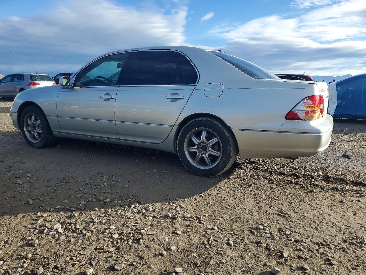 2001 Lexus Ls 430 - Image 2