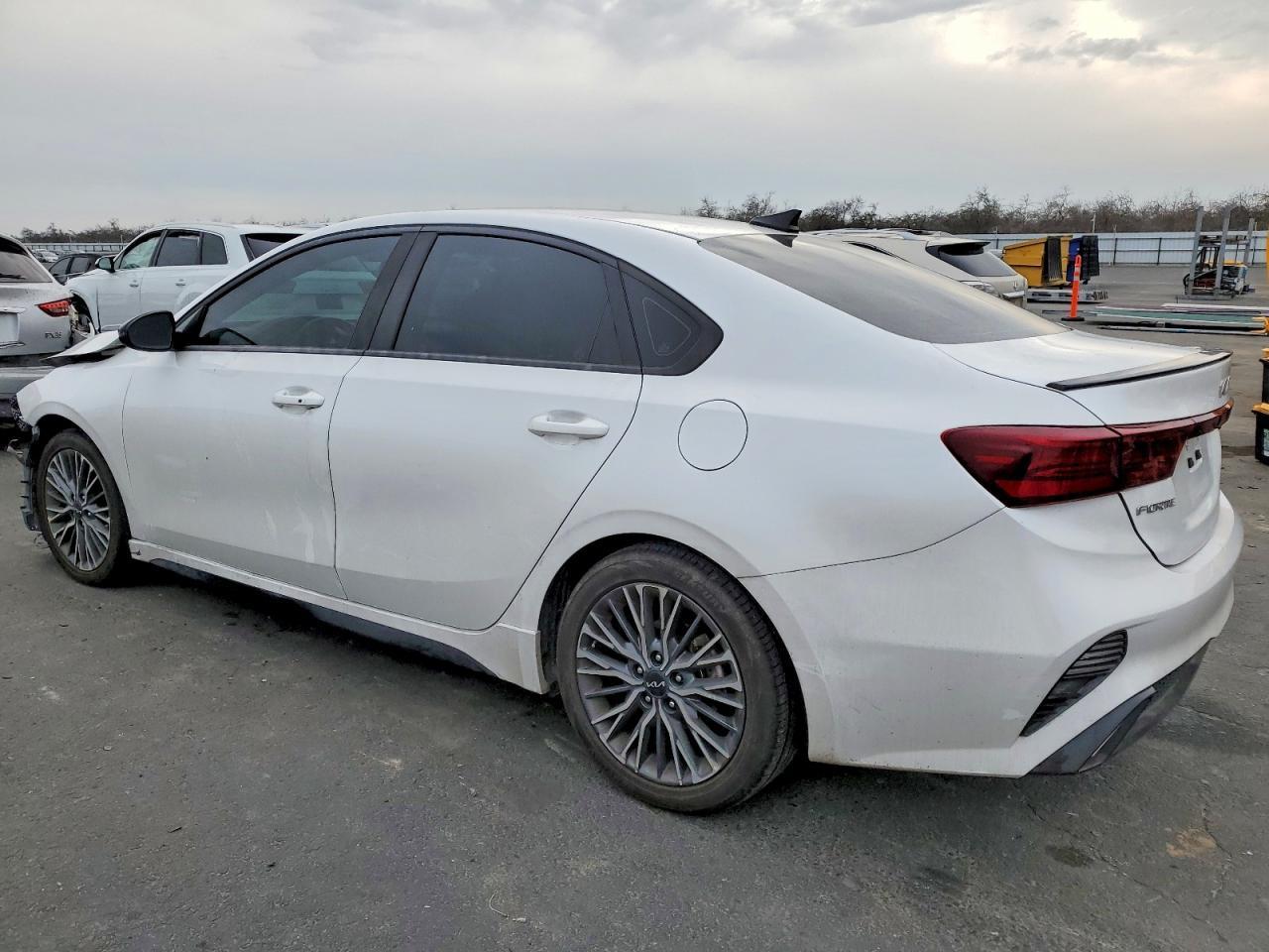 2022 Kia Forte Gt Line - Image 2
