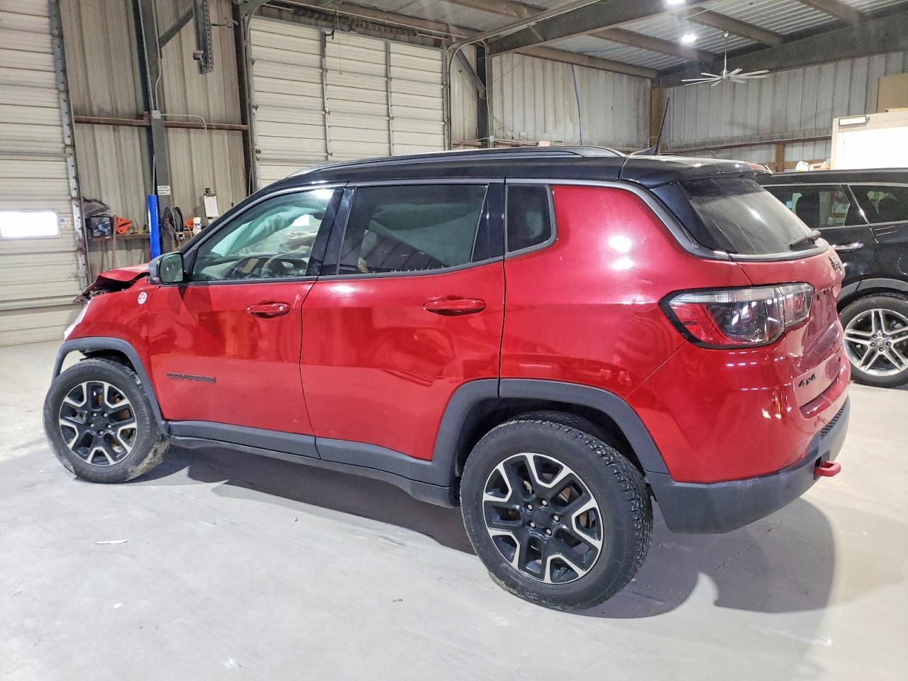 2021 Jeep Compass Trailhawk - Фото 2