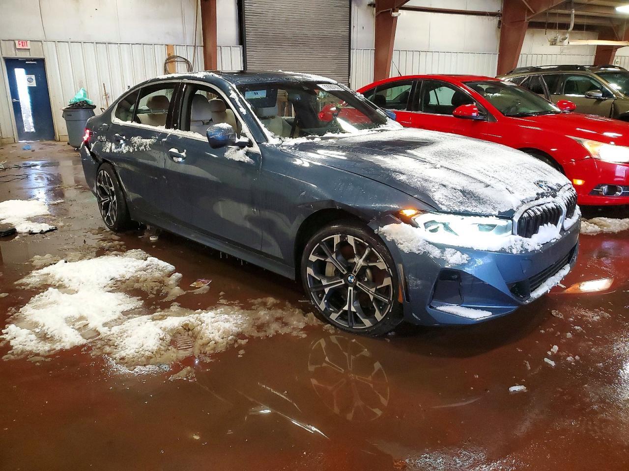 2025 BMW 330Xi - Фото 4