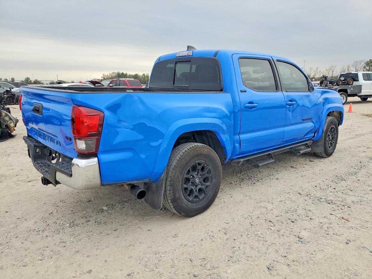 2020 Toyota Tacoma Double Cab - Image 3