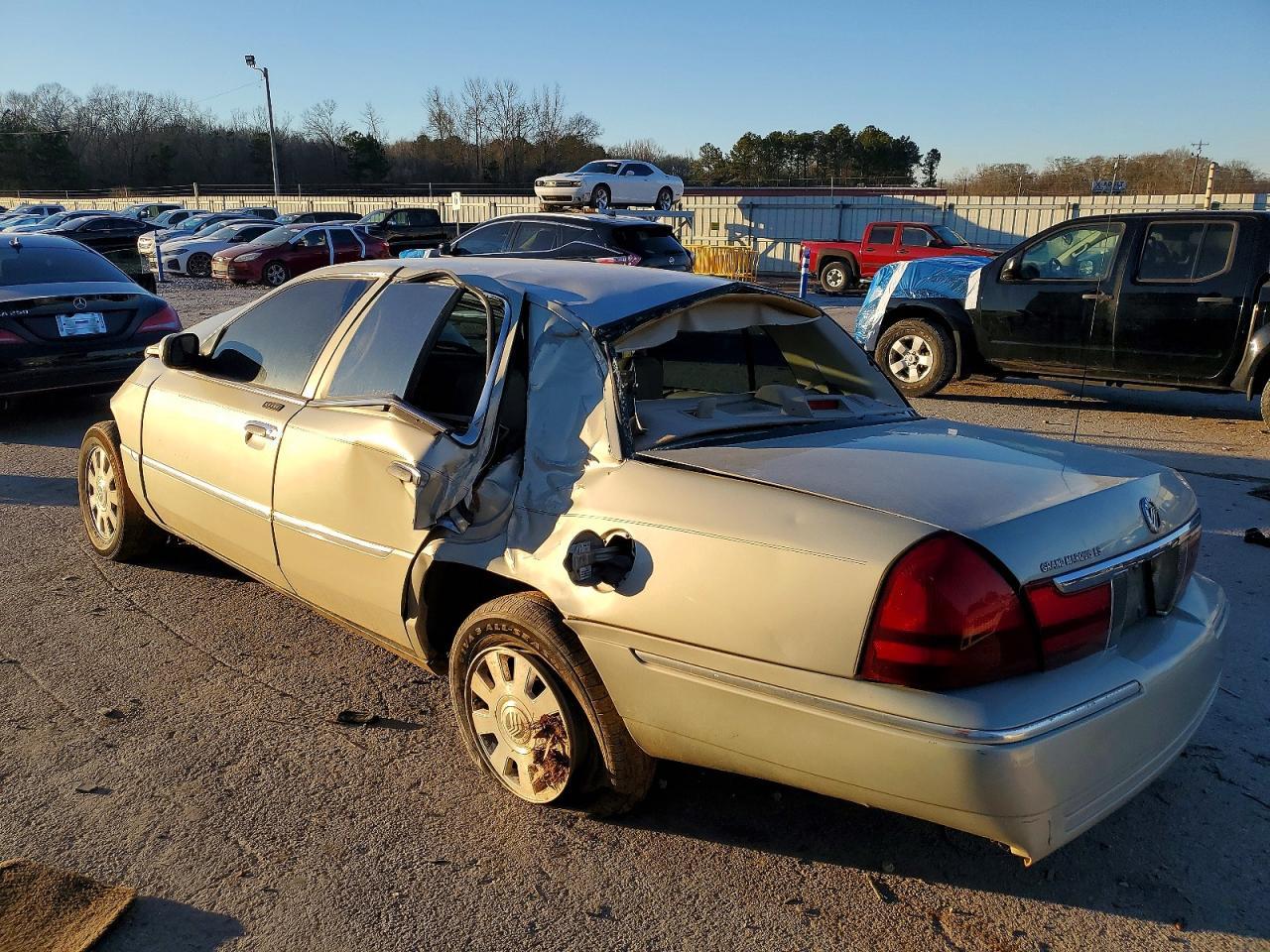 2005 Mercury Grand Marquis Ls - Image 2