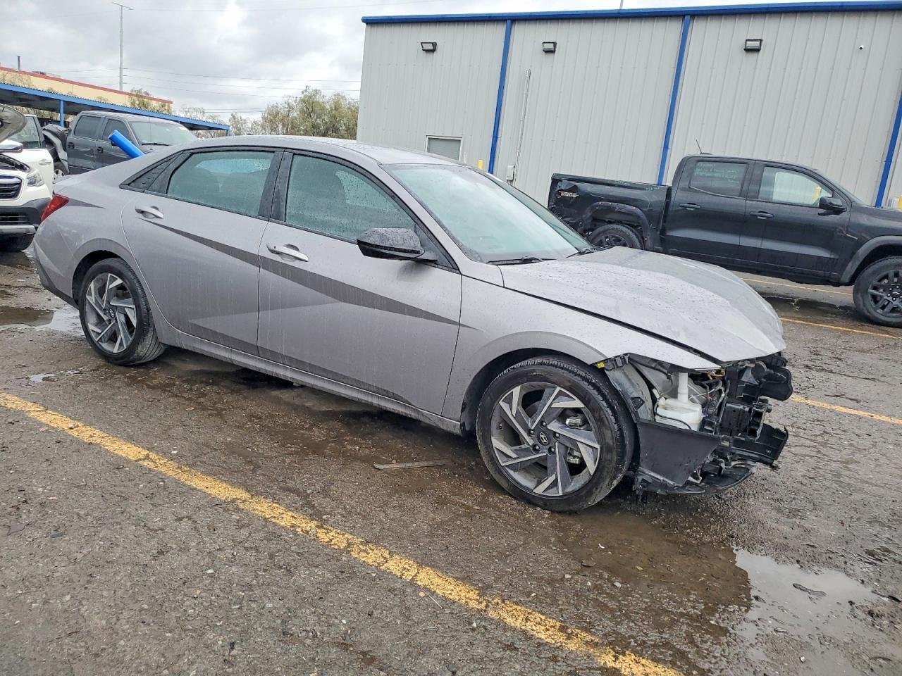 2025 Hyundai Elantra Sel Sport - Image 4