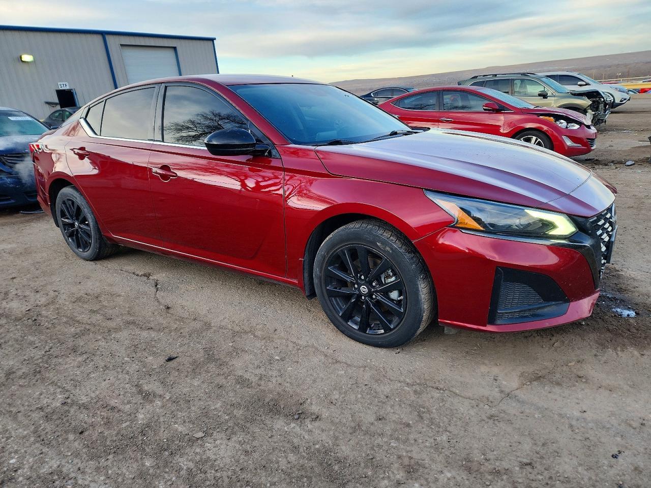 2023 Nissan Altima Sr - Image 4