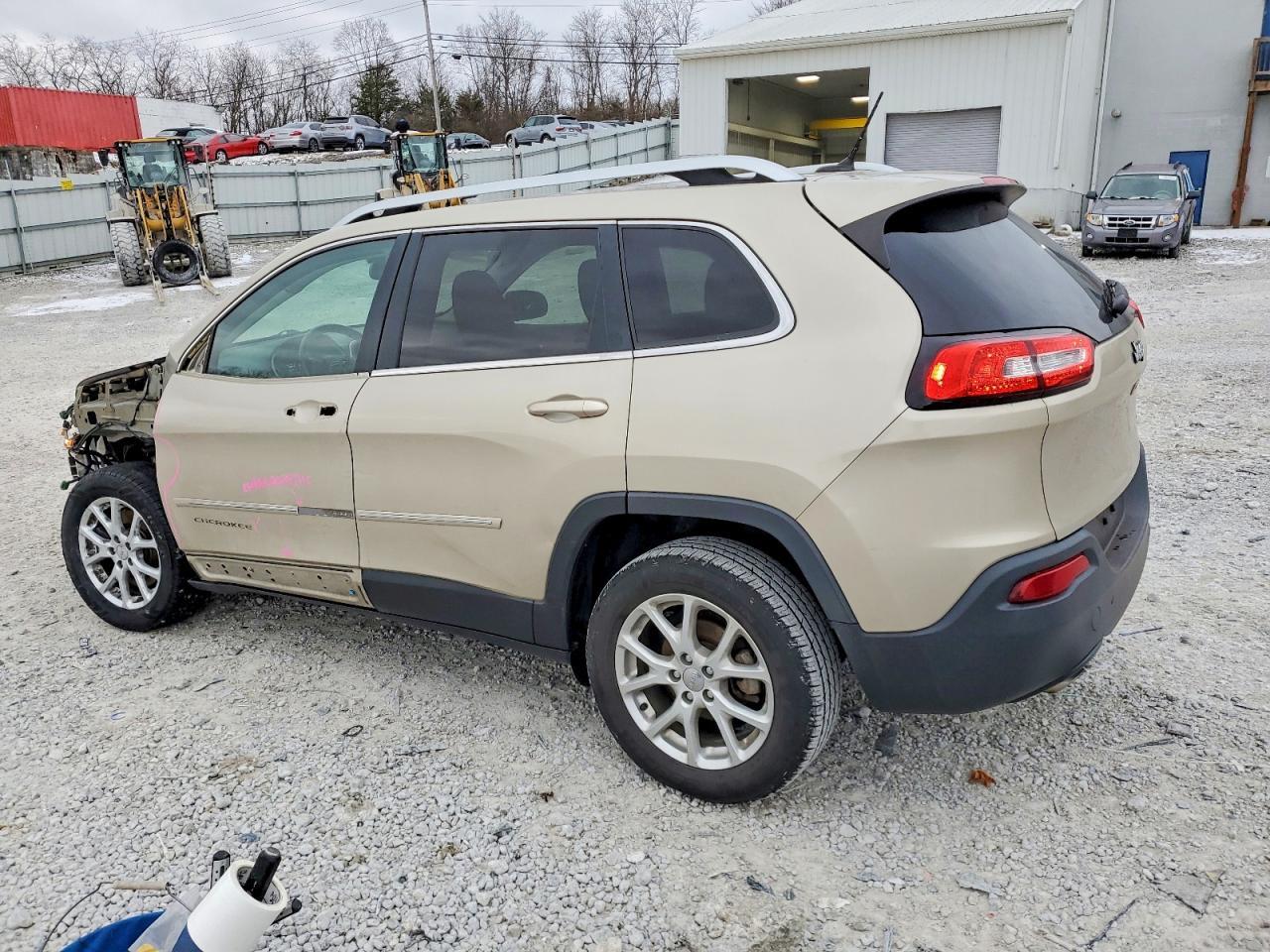 2015 Jeep Cherokee Latitude - Image 2