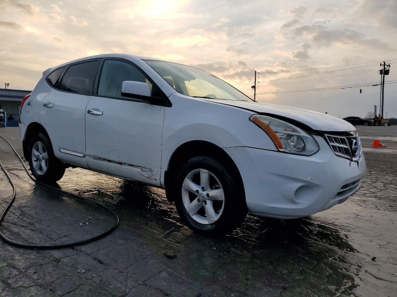 2013 Nissan Rogue S - Image 4