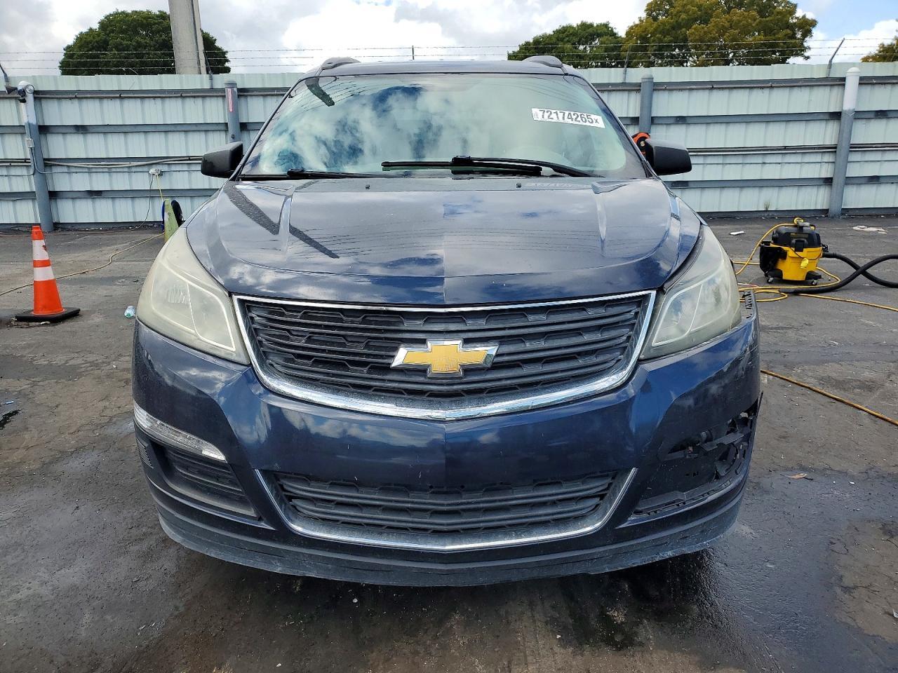 2015 Chevrolet Traverse Ls - Фото 5