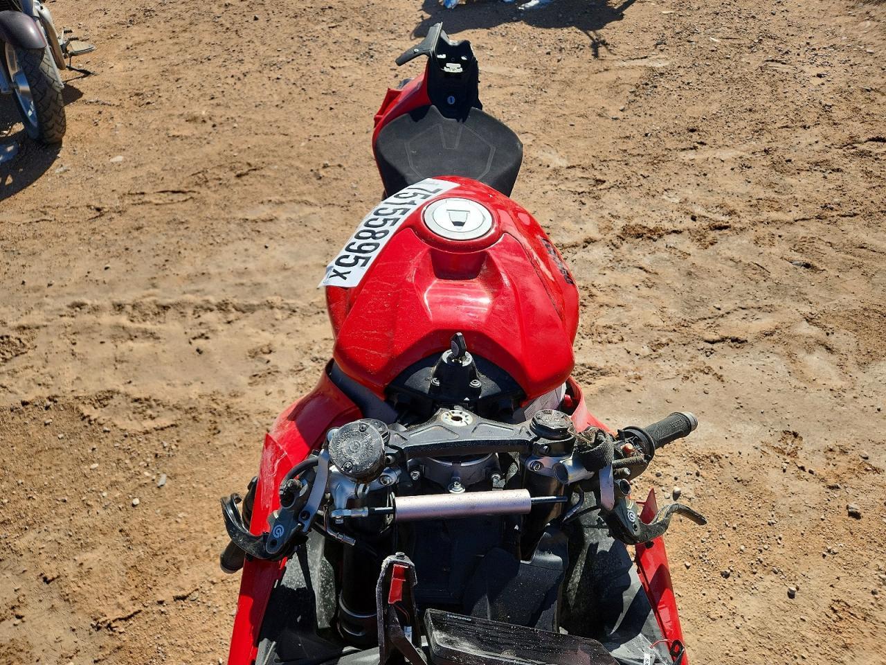 2025 Ducati Panigale V4 - Image 5