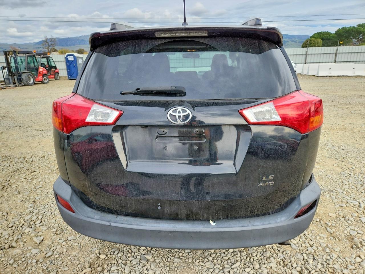 2015 Toyota Rav4 Le - Image 6