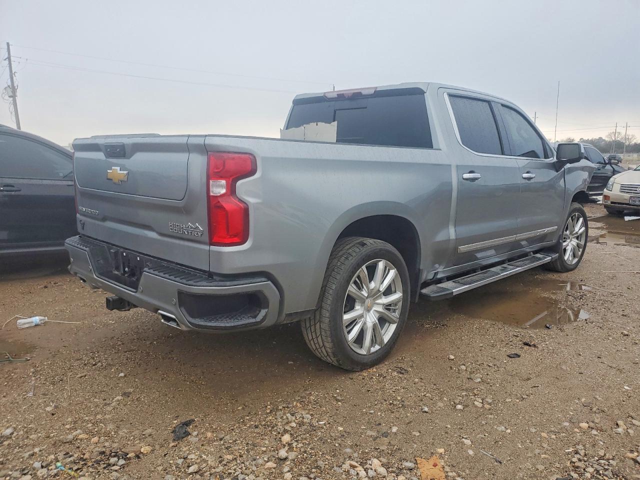 2023 Chevrolet Silverado K1500 High Country - Image 3