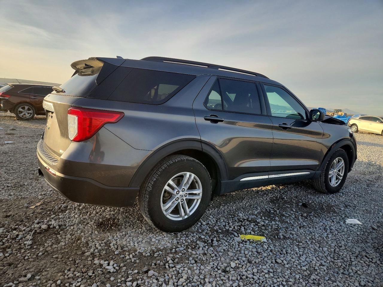 2020 Ford Explorer Xlt - Фото 3