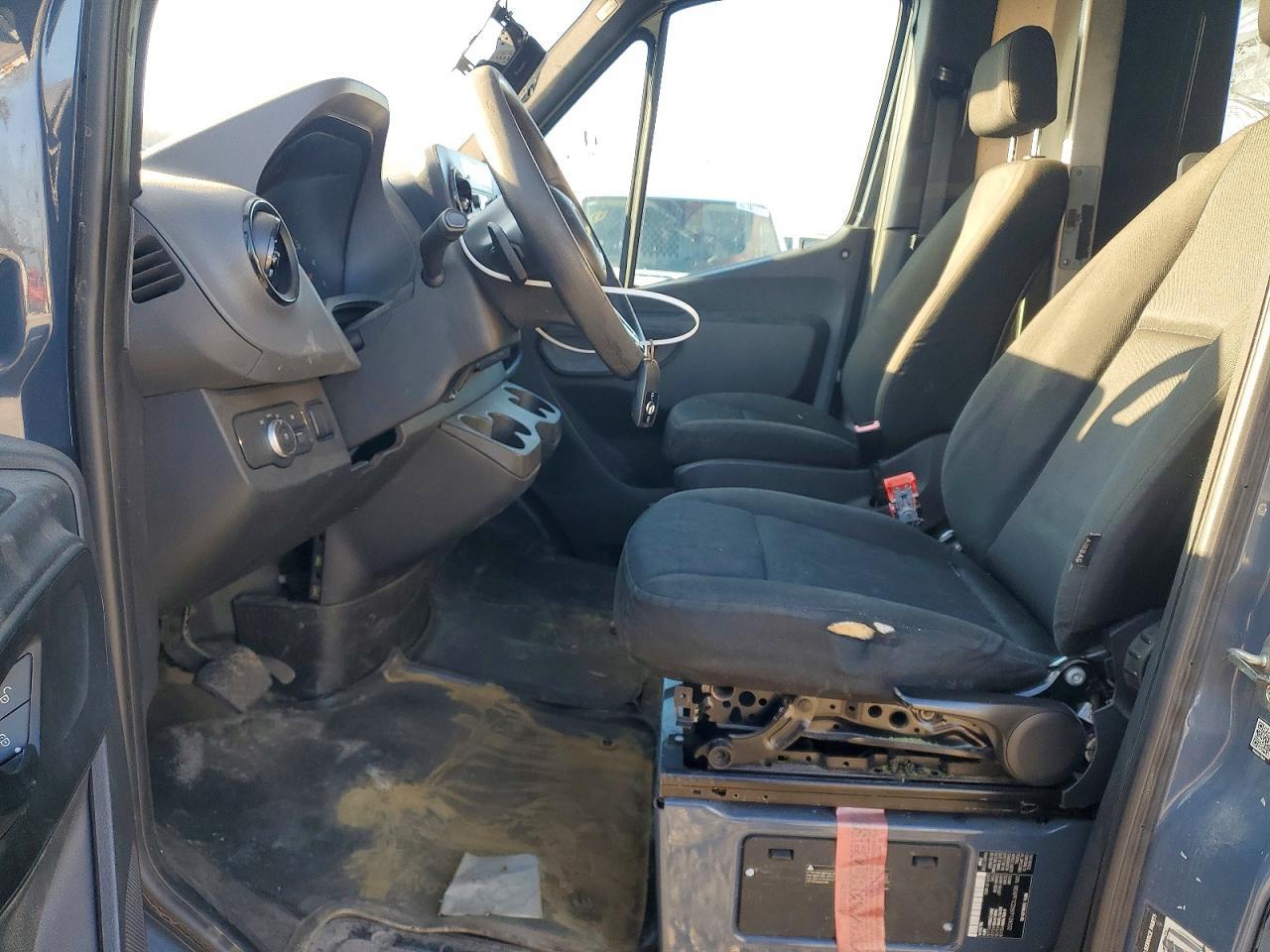 2019 Mercedes Benz Sprinter 2500 Delivery Van - Фото 7