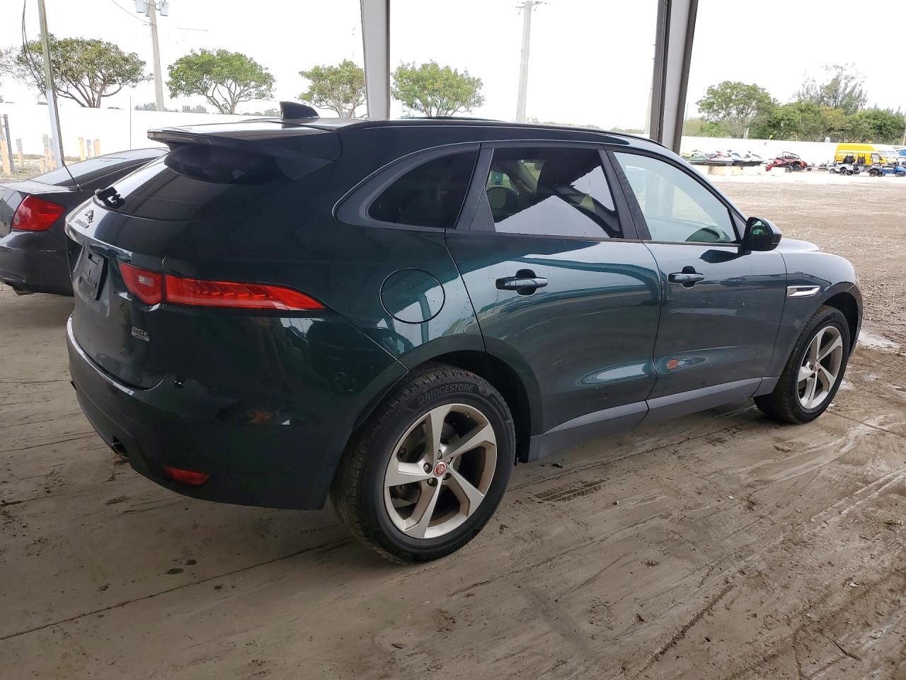 2018 Jaguar F-Pace Premium - Фото 3