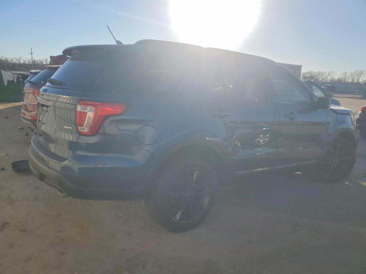 2018 Ford Explorer Xlt - Image 3
