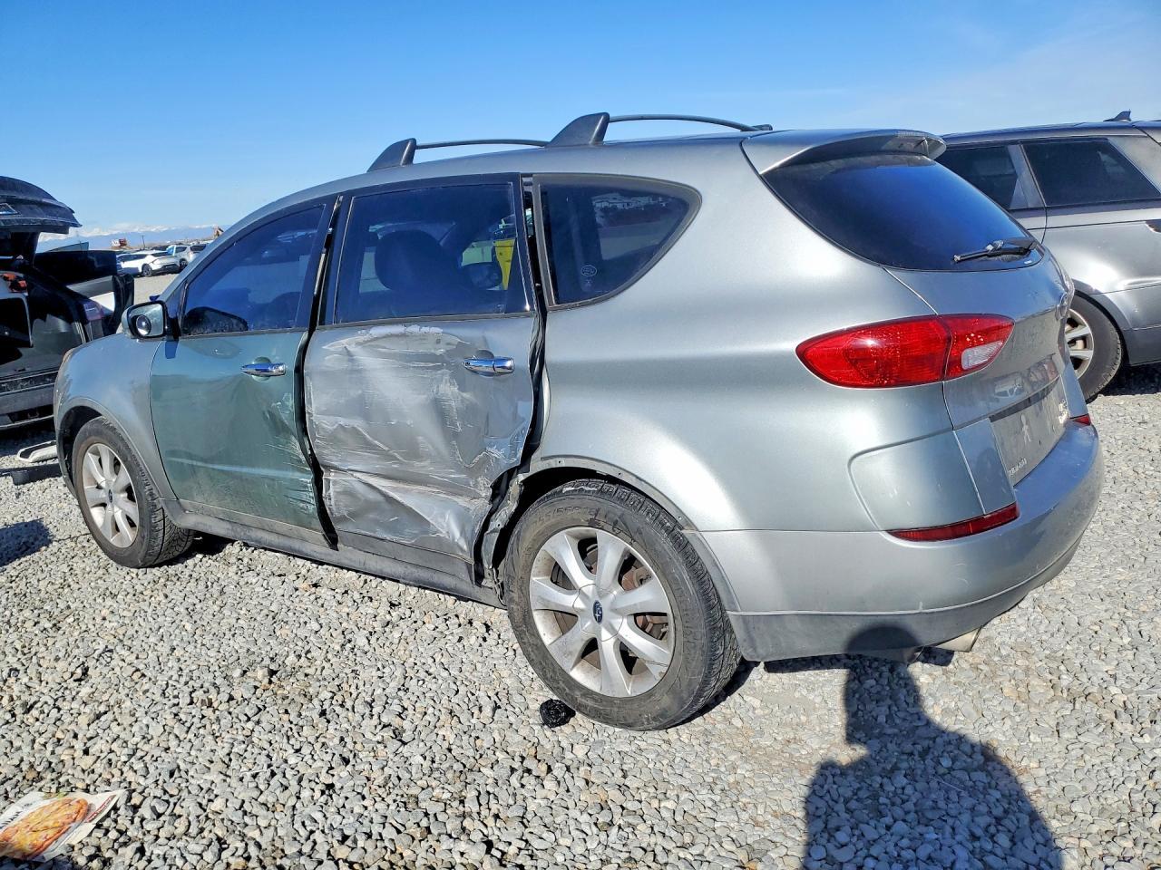 2006 Subaru Tribeca - Image 2