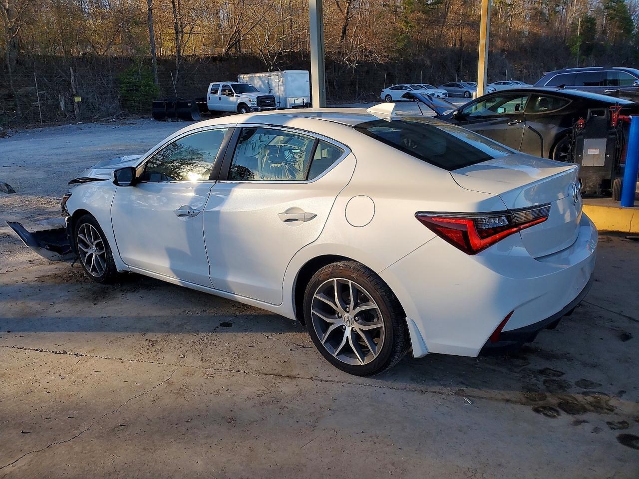 2019 Acura Ilx Premium - Image 2