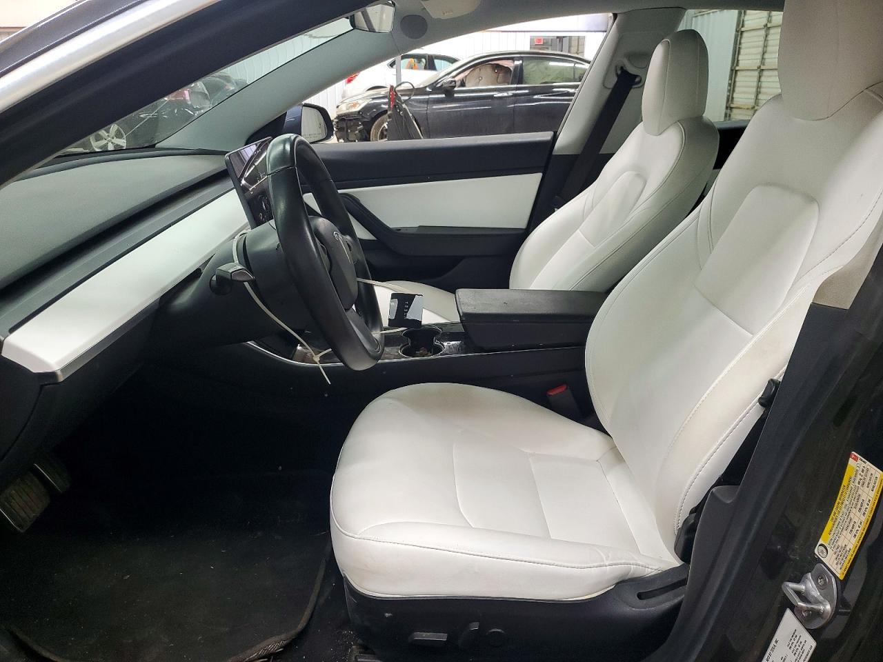 2019 Tesla Model 3 - Фото 7