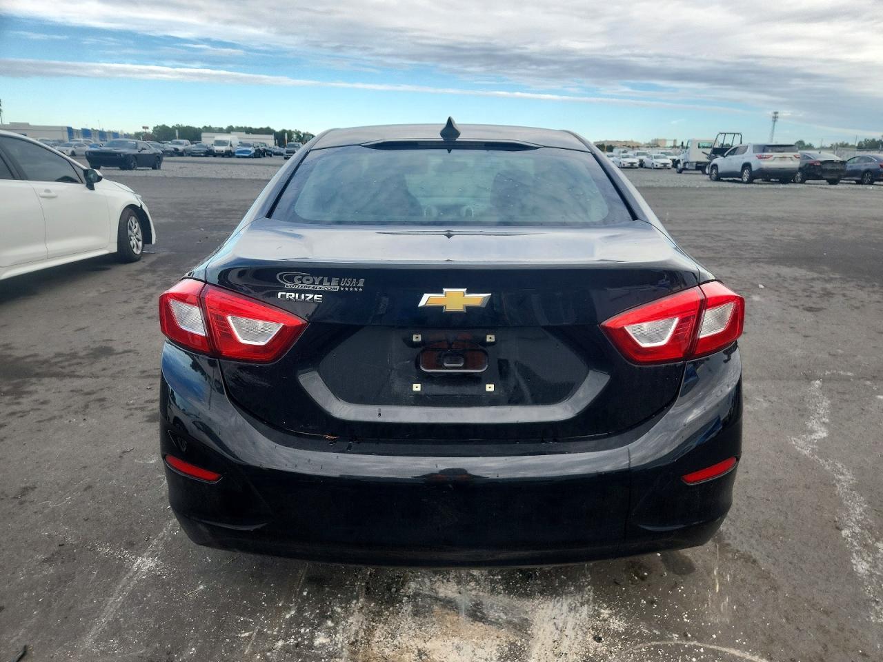 2018 Chevrolet Cruze Ls - Фото 6