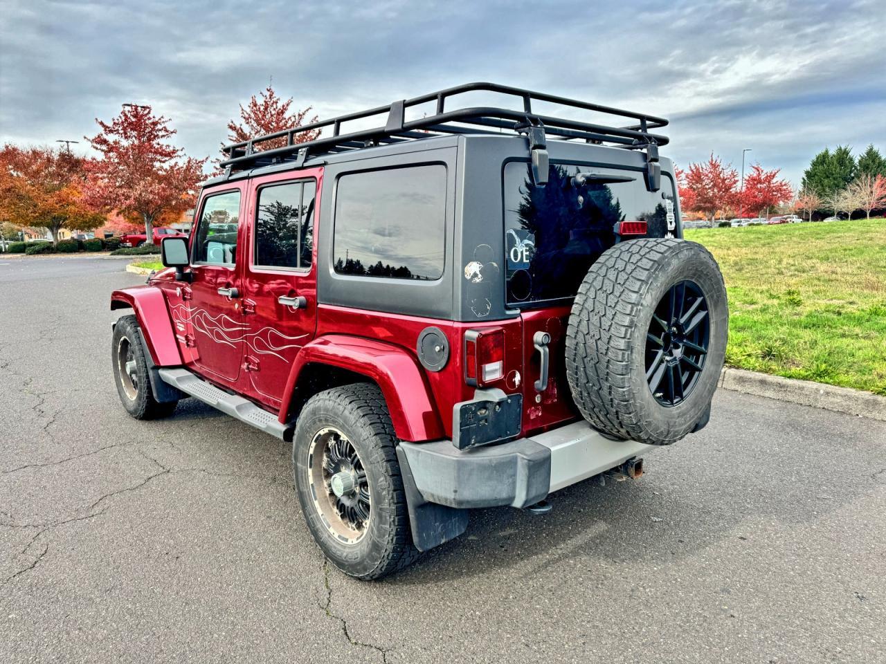 2011 Jeep Wrangler Unlimited Sahara - Image 3