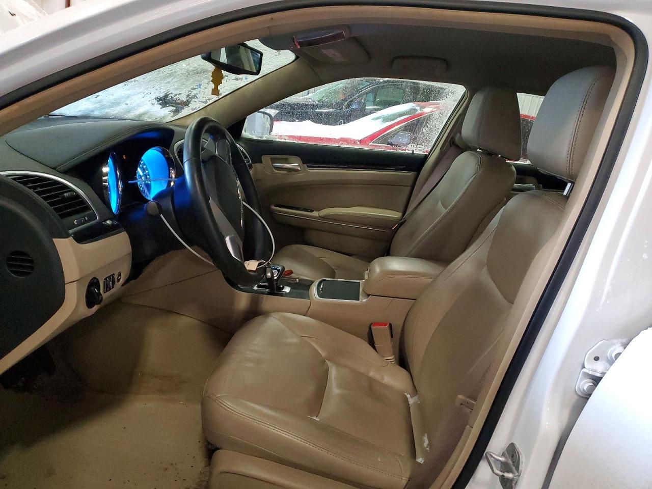 2013 Chrysler 300 - Фото 7