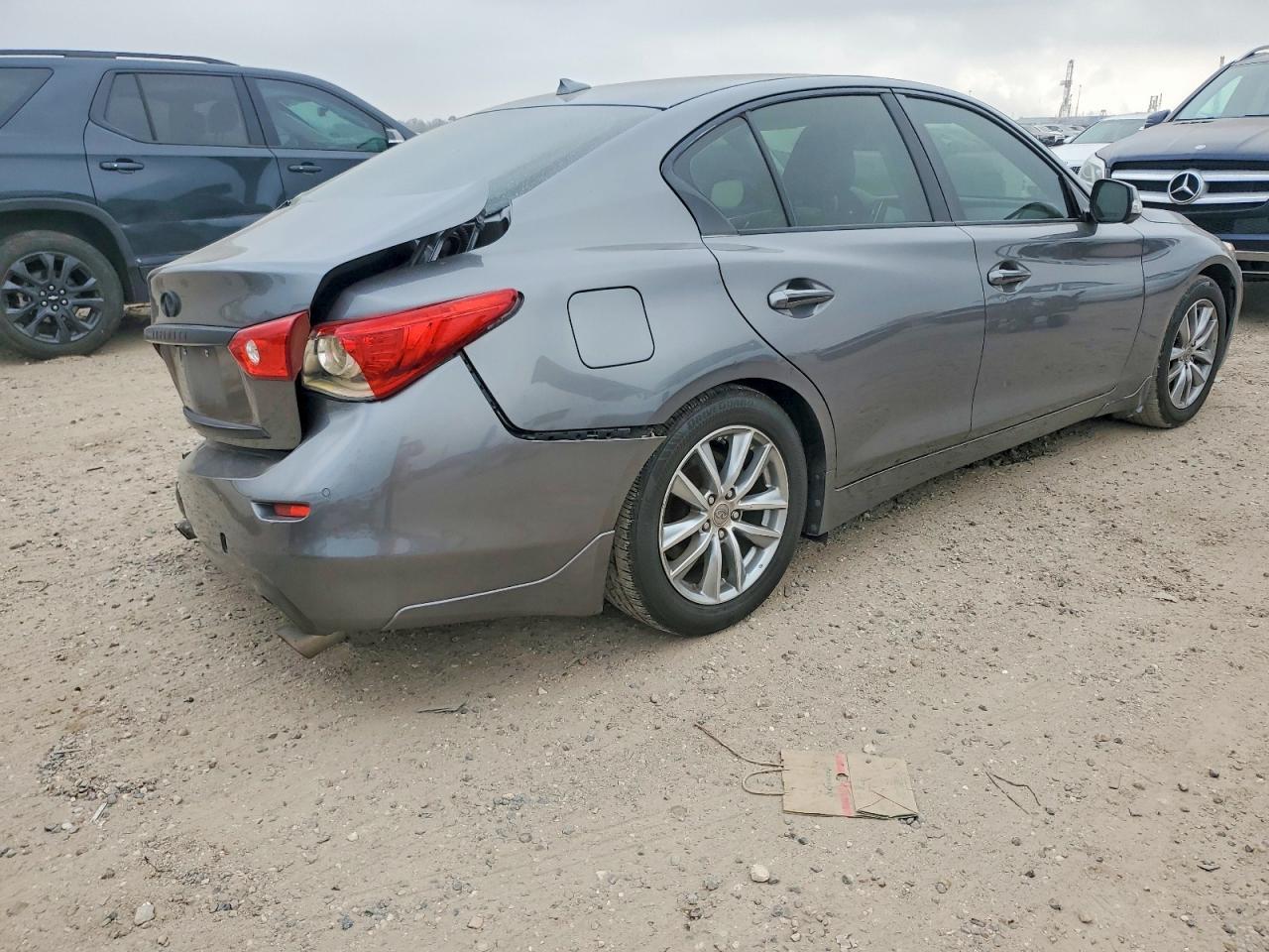 2017 Infiniti Q50 3.0T Premium - Image 3