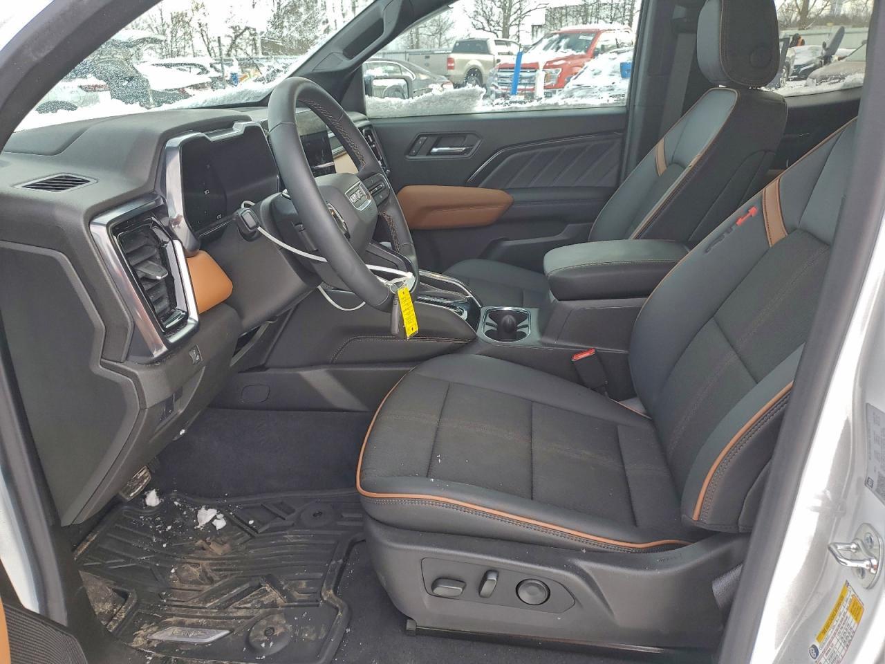 2024 GMC Canyon At4 - Фото 7