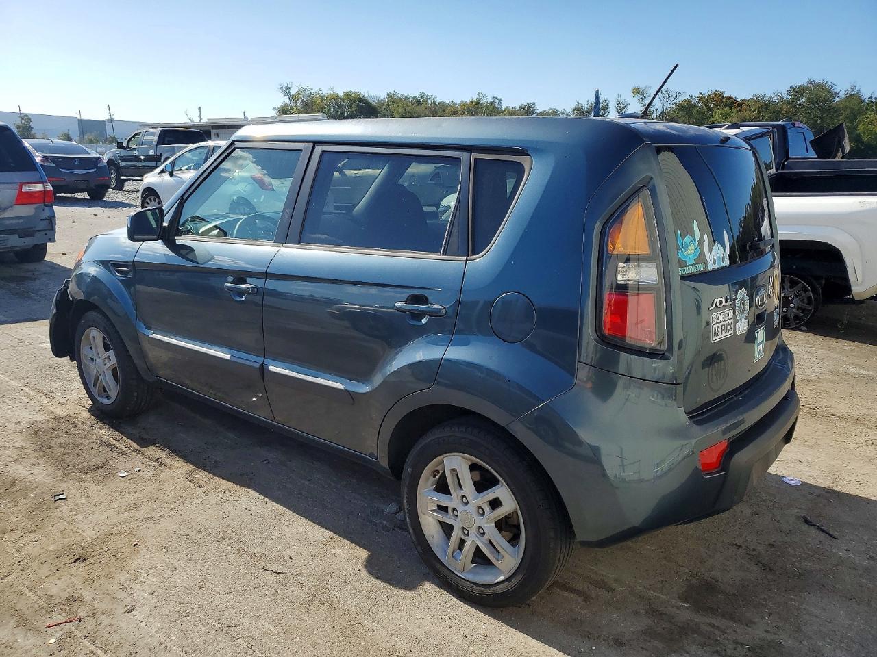 2011 Kia Soul + - Image 2