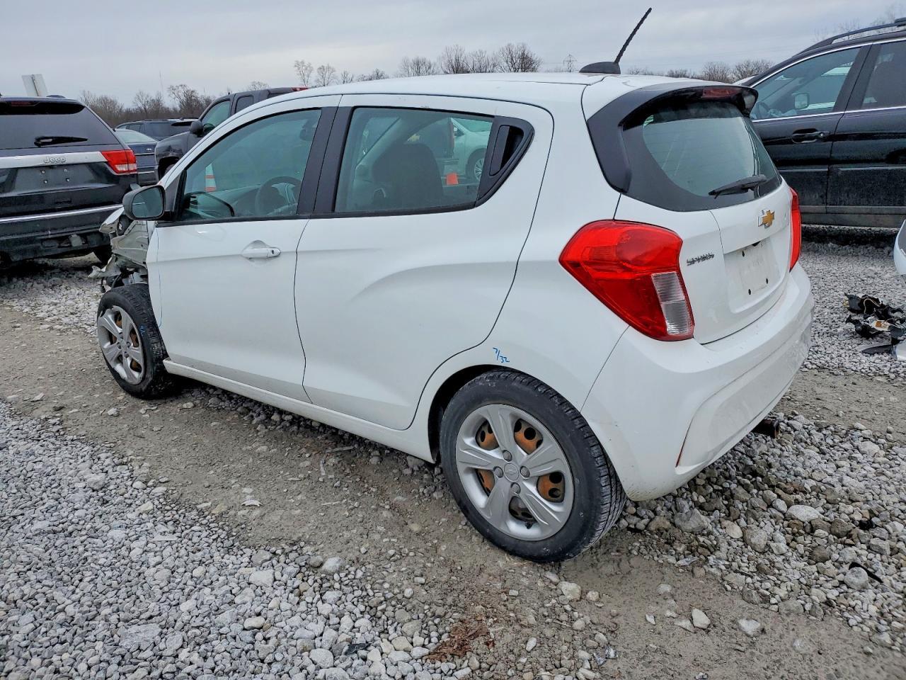 2019 Chevrolet Spark Ls - Фото 2