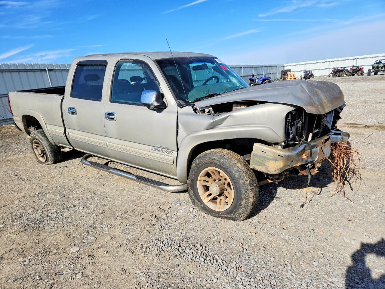 2001 Chevrolet Silverado C2500 Heavy Duty - Image 4