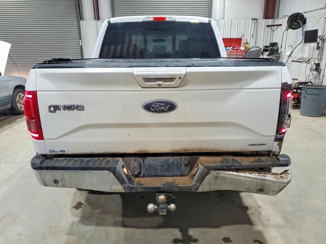 2015 Ford F150 Supercrew - Фото 6