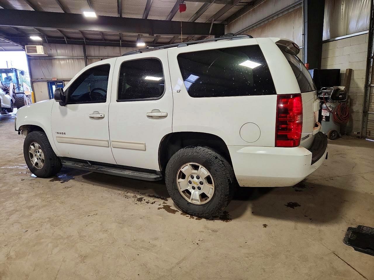 2010 Chevrolet Tahoe K1500 Lt - Фото 2