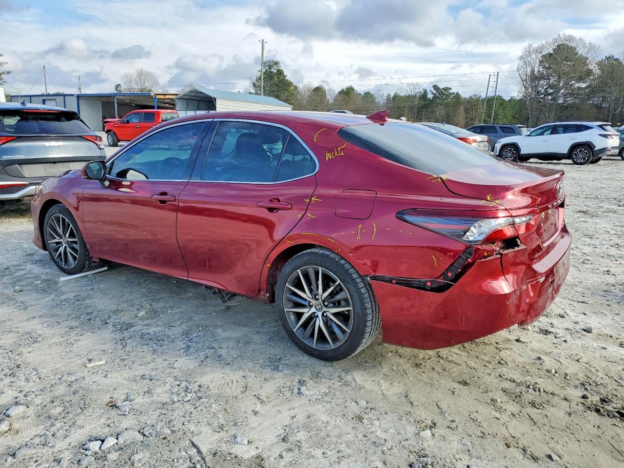 2022 Toyota Camry Xle - Фото 2