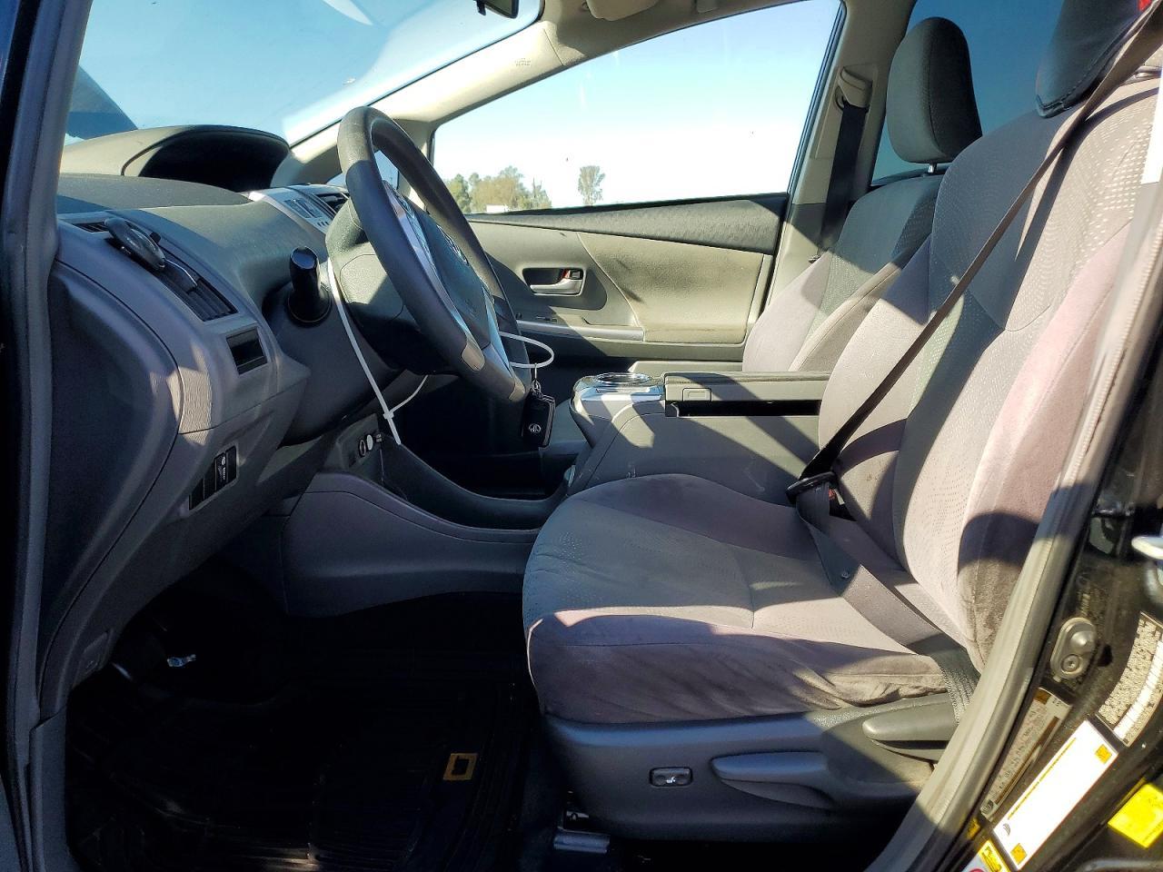 2012 Toyota Prius V - Image 7