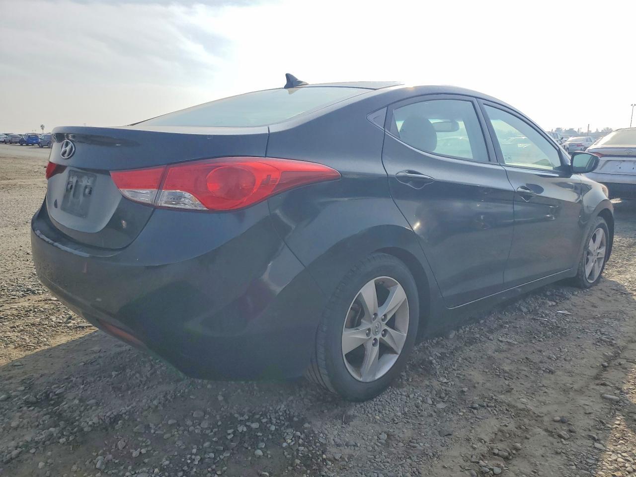 2013 Hyundai Elantra Gls - Фото 3