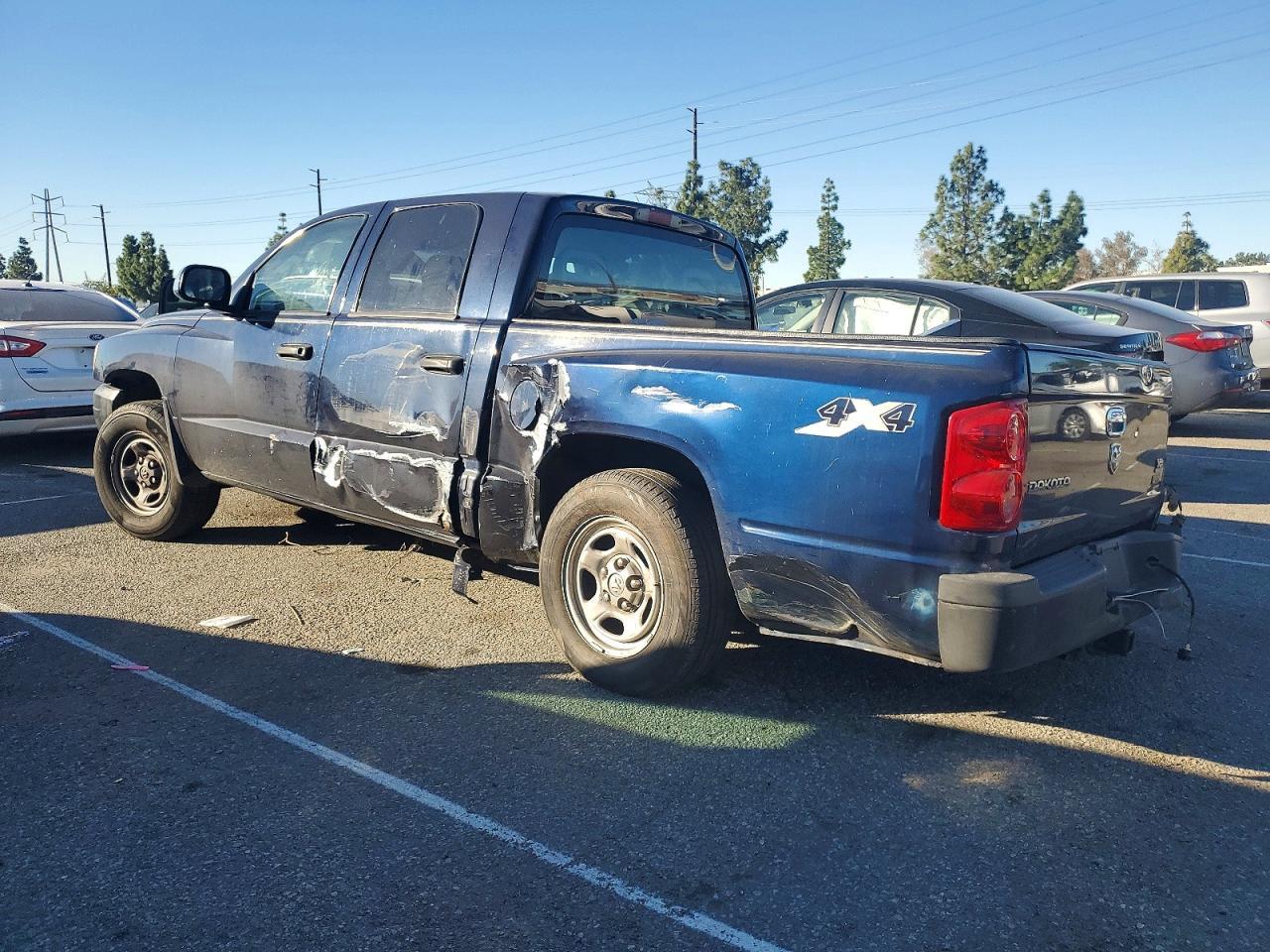2007 Dodge Dakota Quad - Фото 2