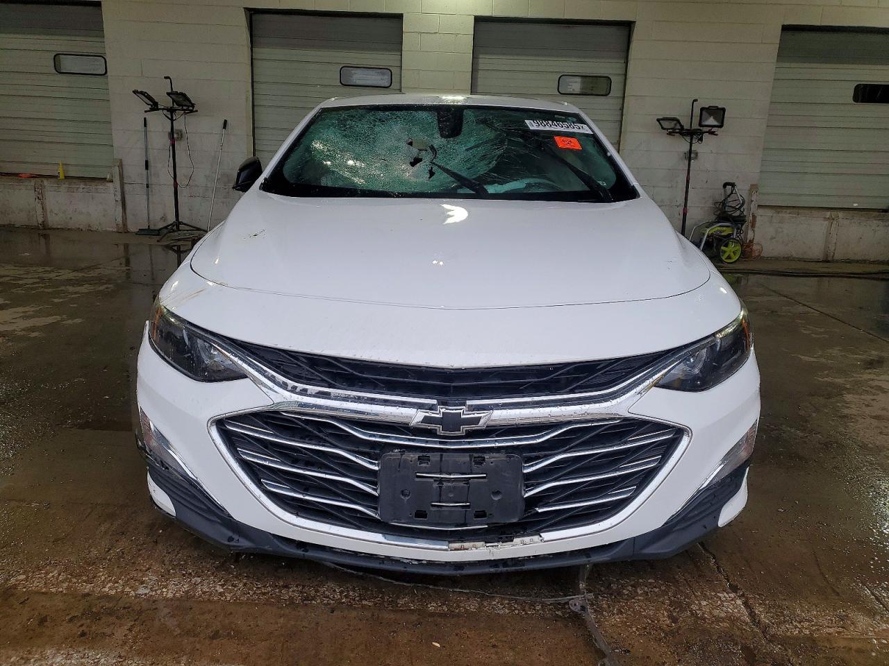 2020 Chevrolet Malibu Ls - Image 5