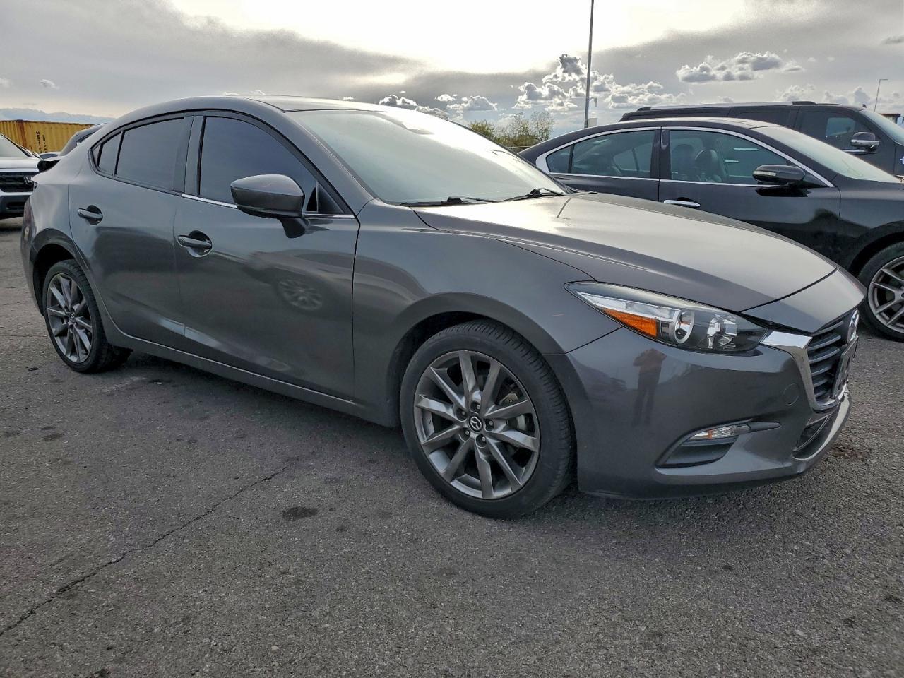 2018 Mazda 3 Touring - Image 4