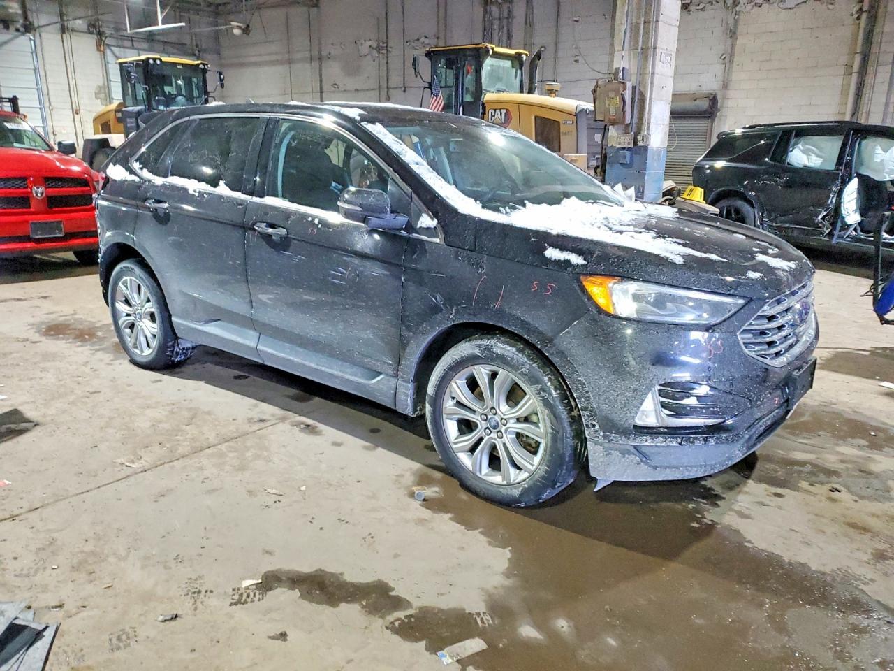 2020 Ford Edge Titanium - Фото 4