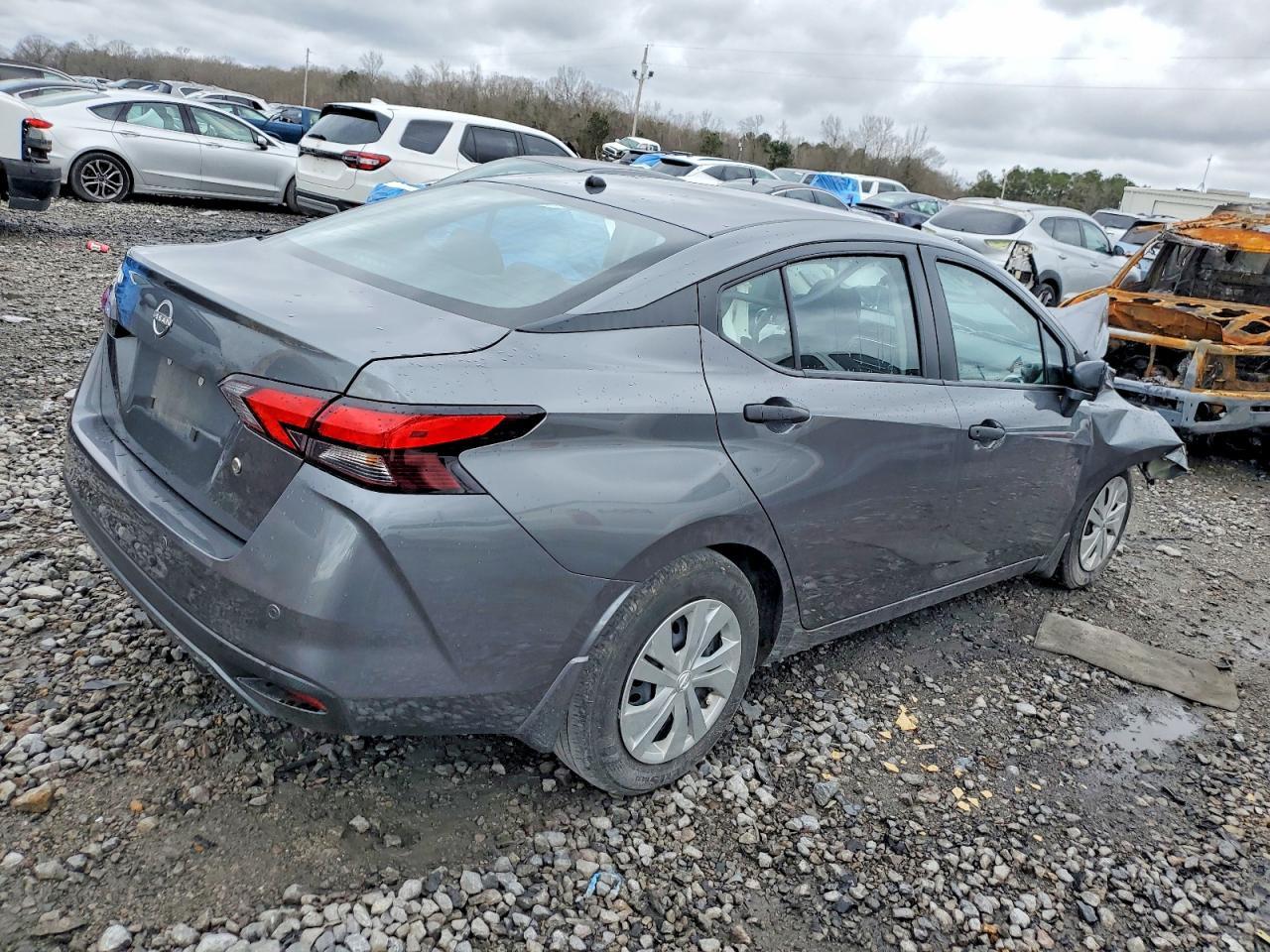 2024 Nissan Versa S - Фото 3