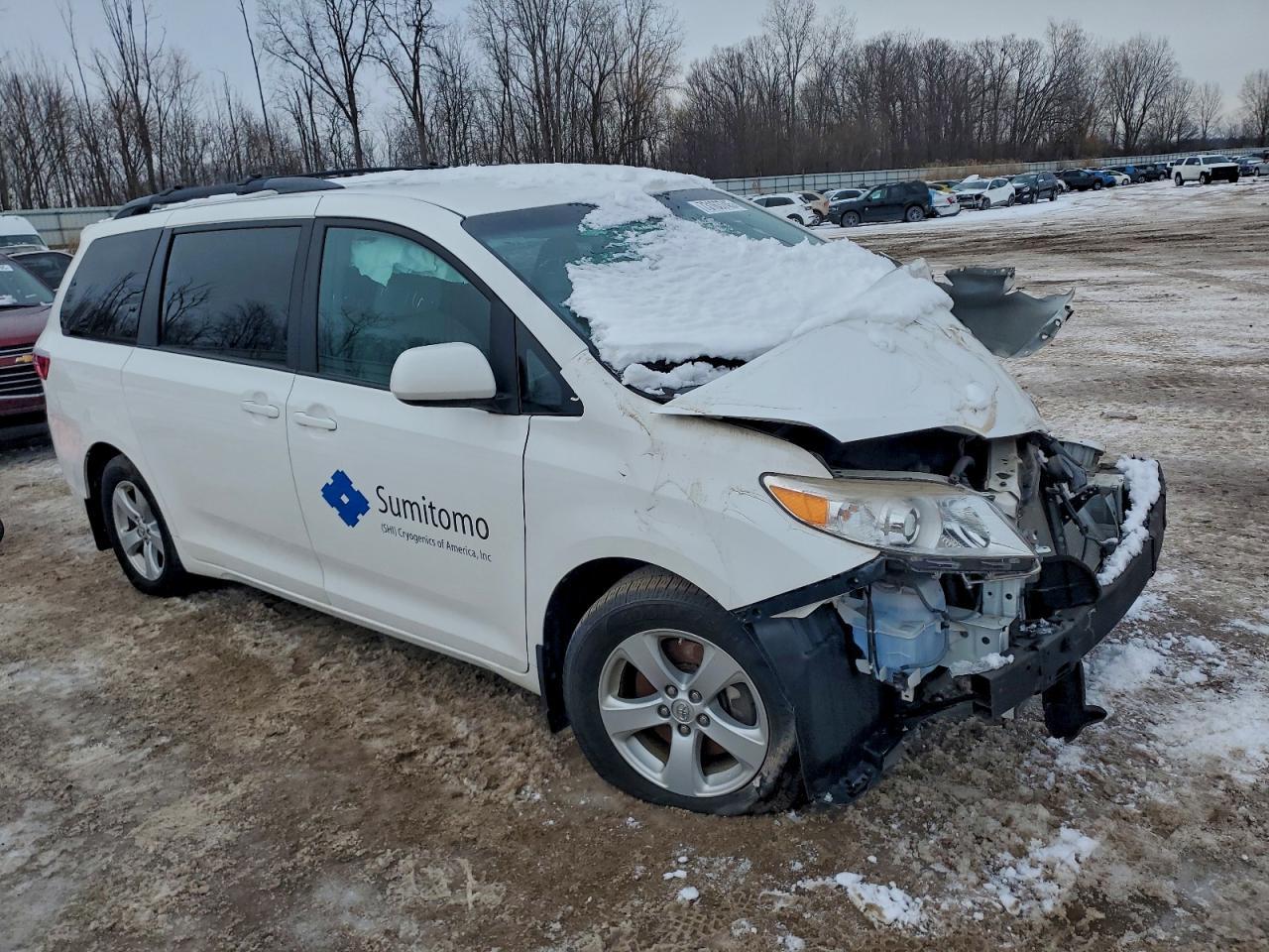 2017 Toyota Sienna Le - Image 4